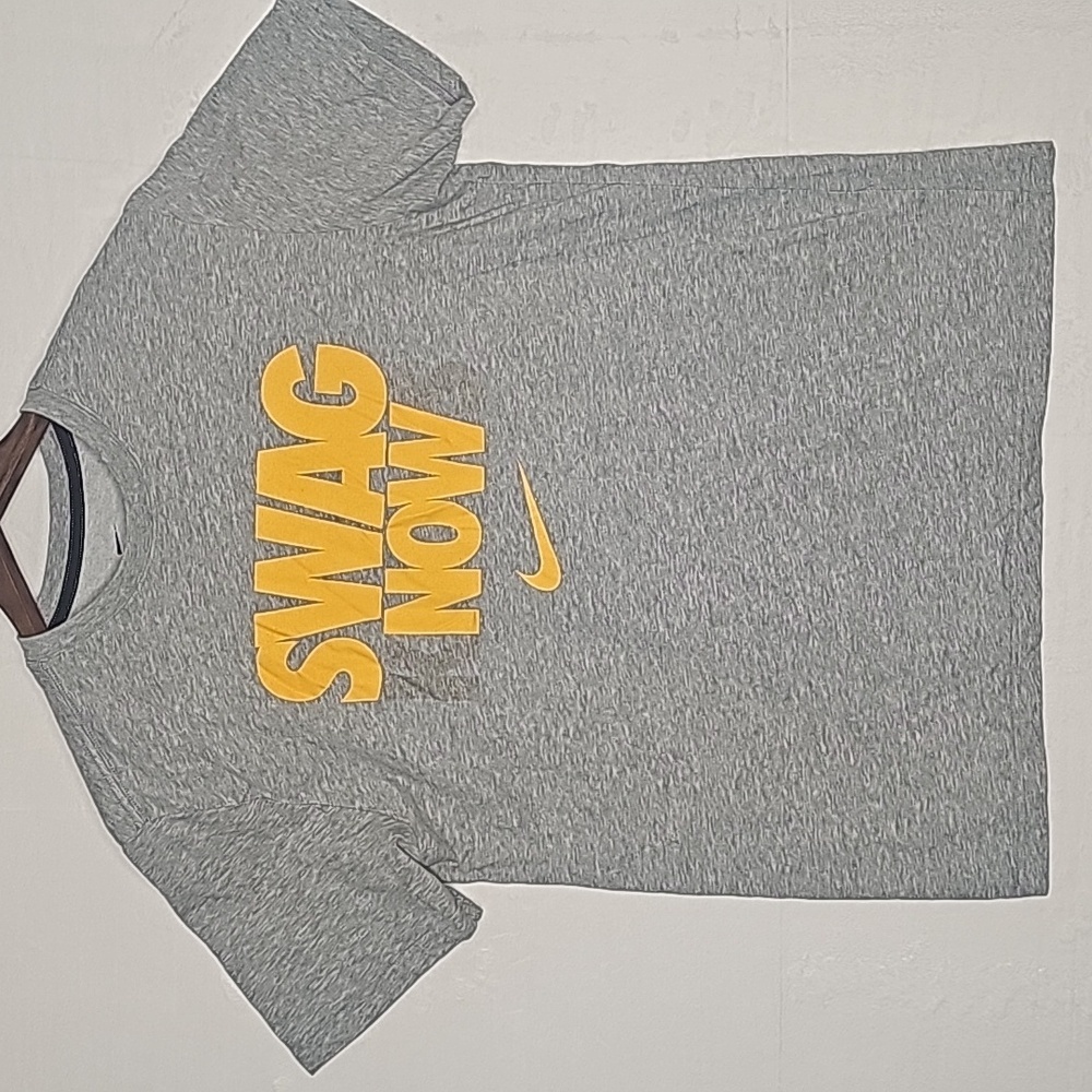 Men's Nike Tee in Grey with Yellow Letters DRI-FIT Sz Large